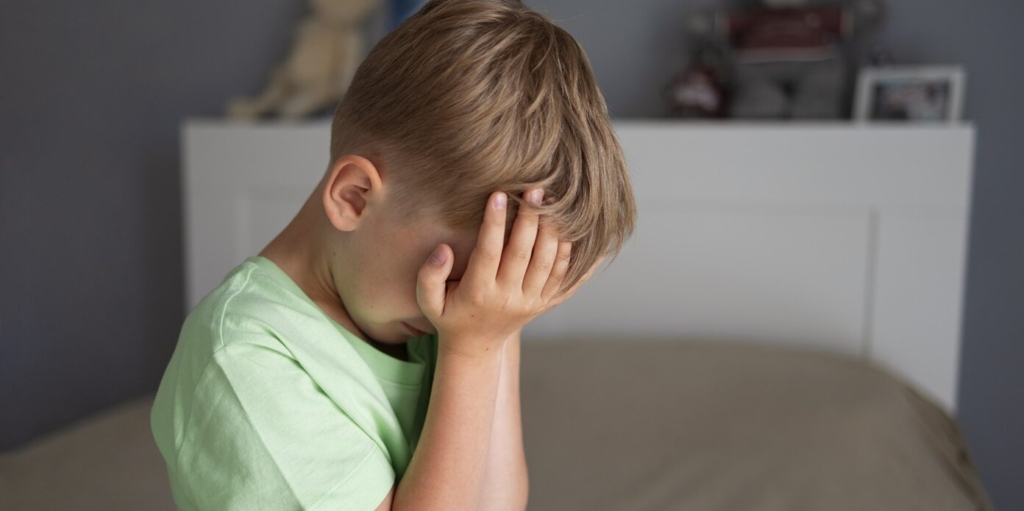 criança ansiosa